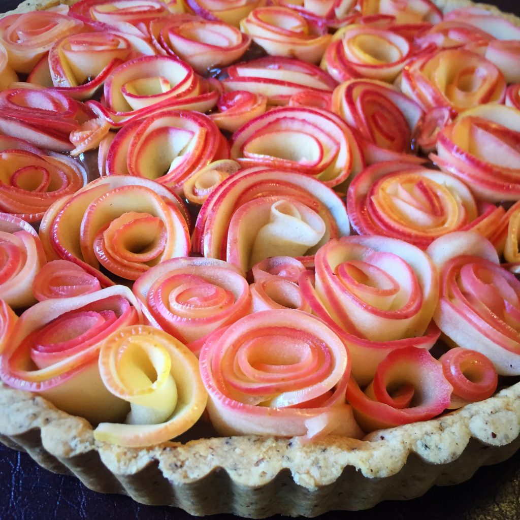 Hazelnut-Chocolate Rose Tart